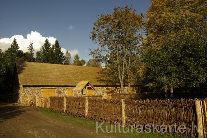 Atjaunotā saimniecības ēka, 23.09.2011